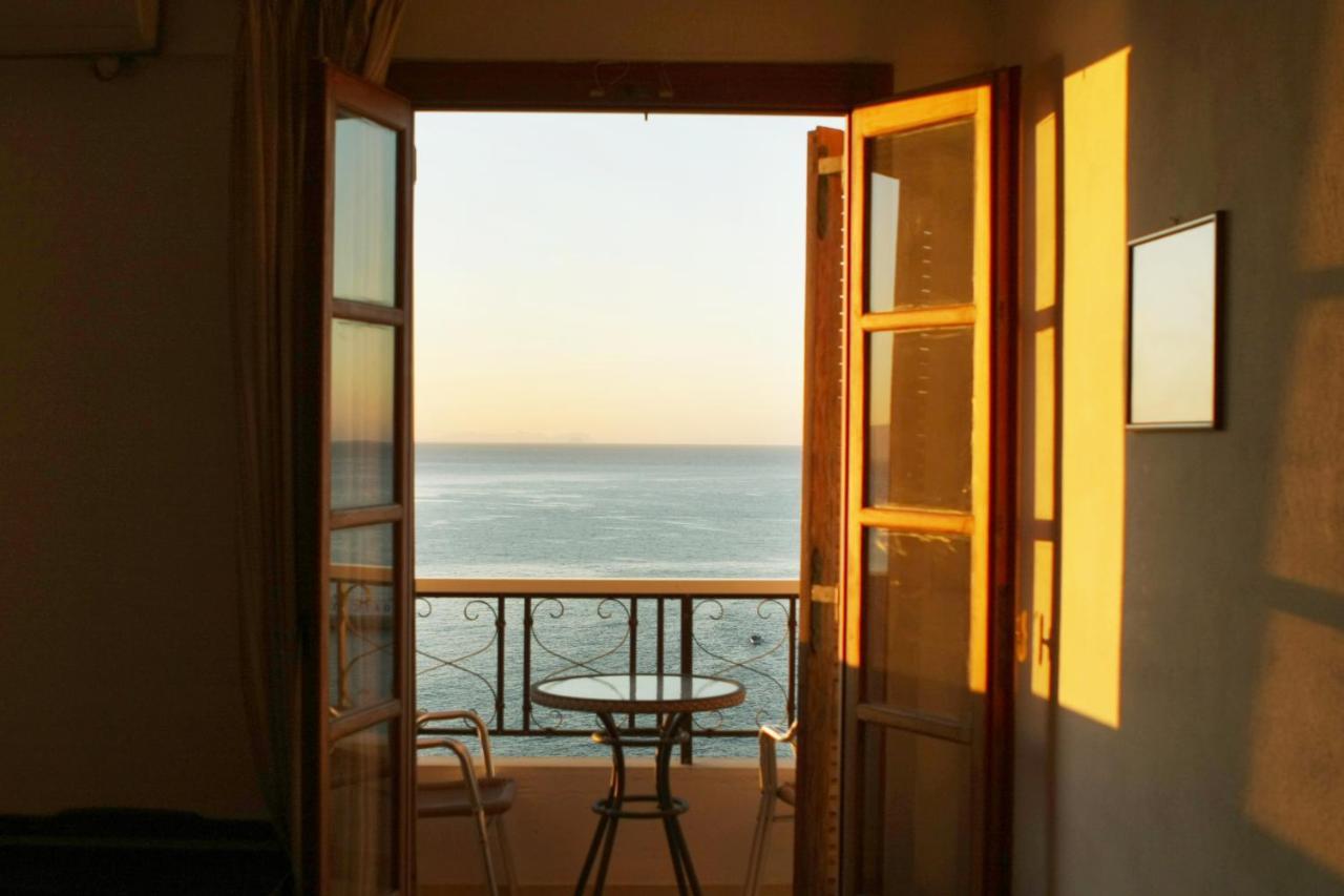 Hotel κastro ηotel 2*